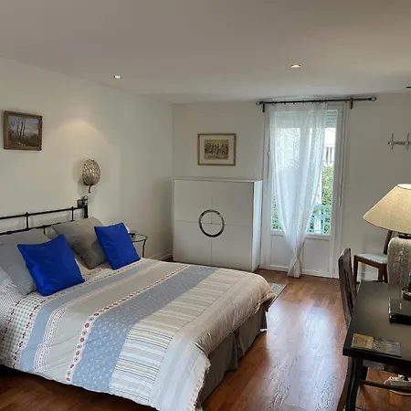 Atmosphere Petit Dejeuner Compris Guest house