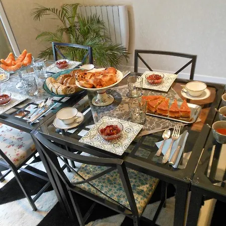 Guest house Atmosphere Petit Dejeuner Compris 4*